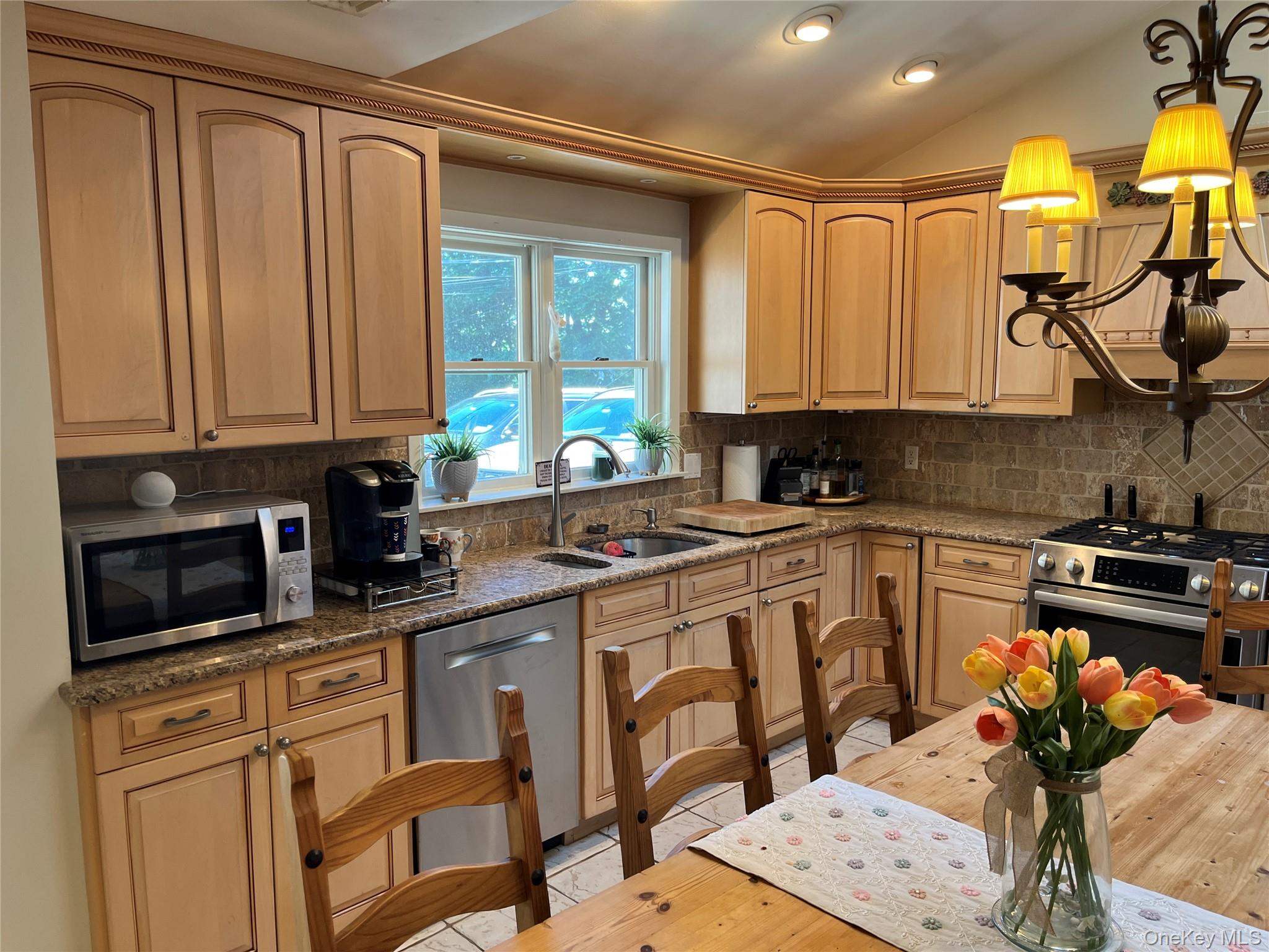 8 Highland Avenue – For Sale photo 9