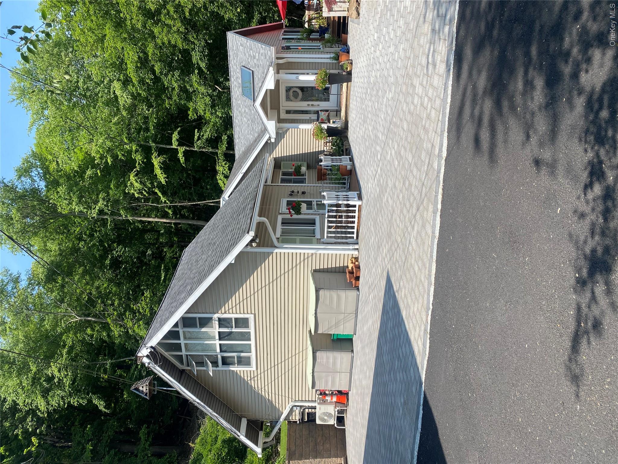 8 Highland Avenue – For Sale photo 2