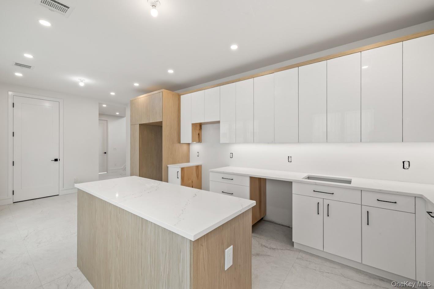 35 Prospect Street, Unit 113 photo 16