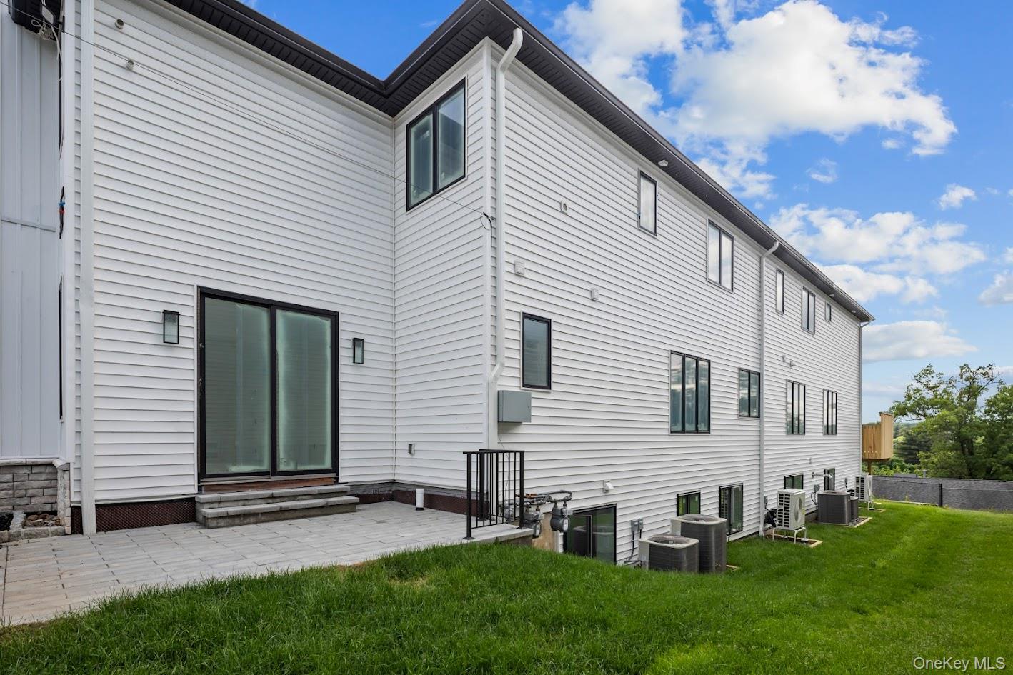 35 Prospect Street, Unit 113 photo 6