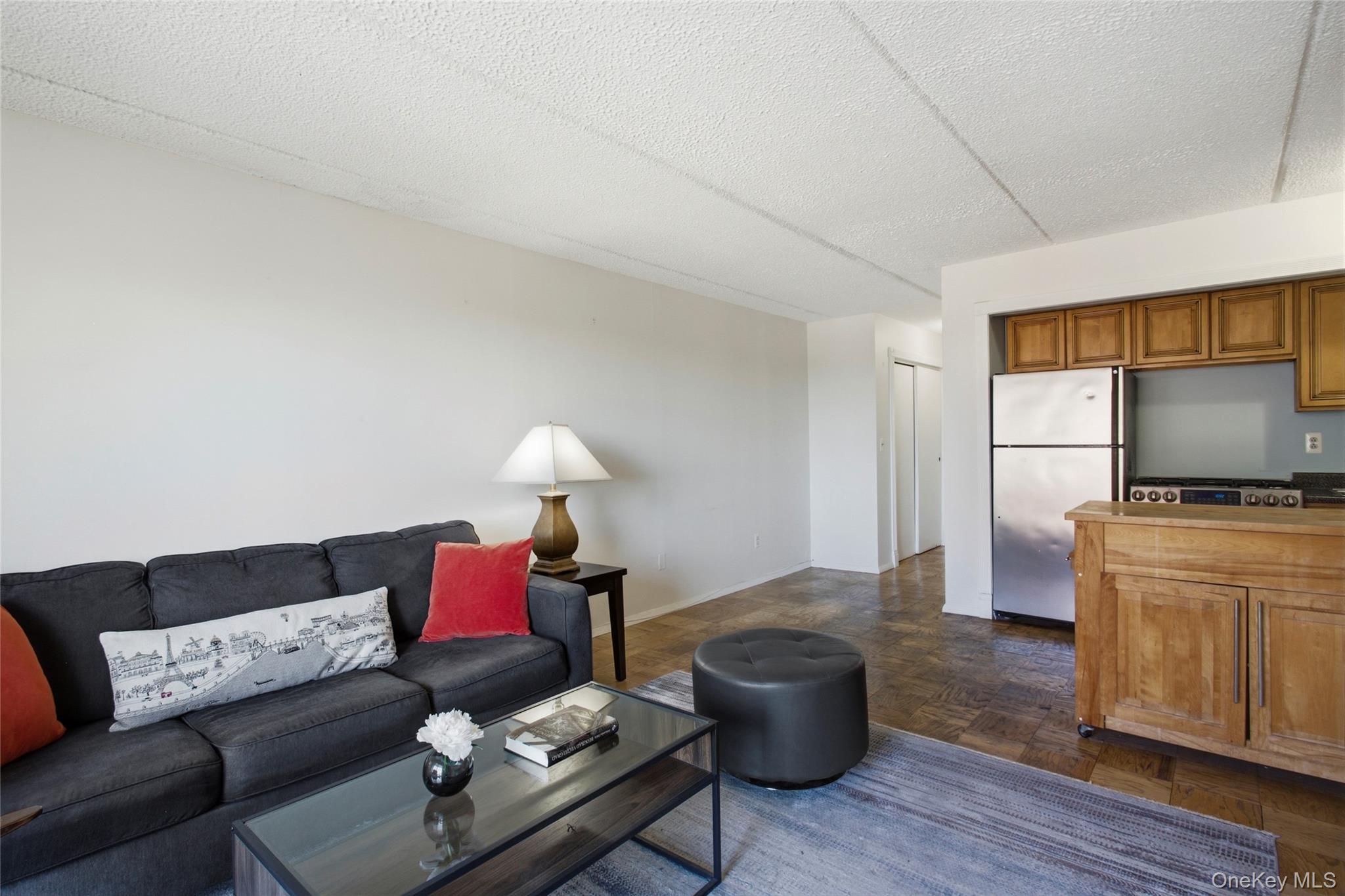 687 Bronx River Road, Unit 6C photo 8