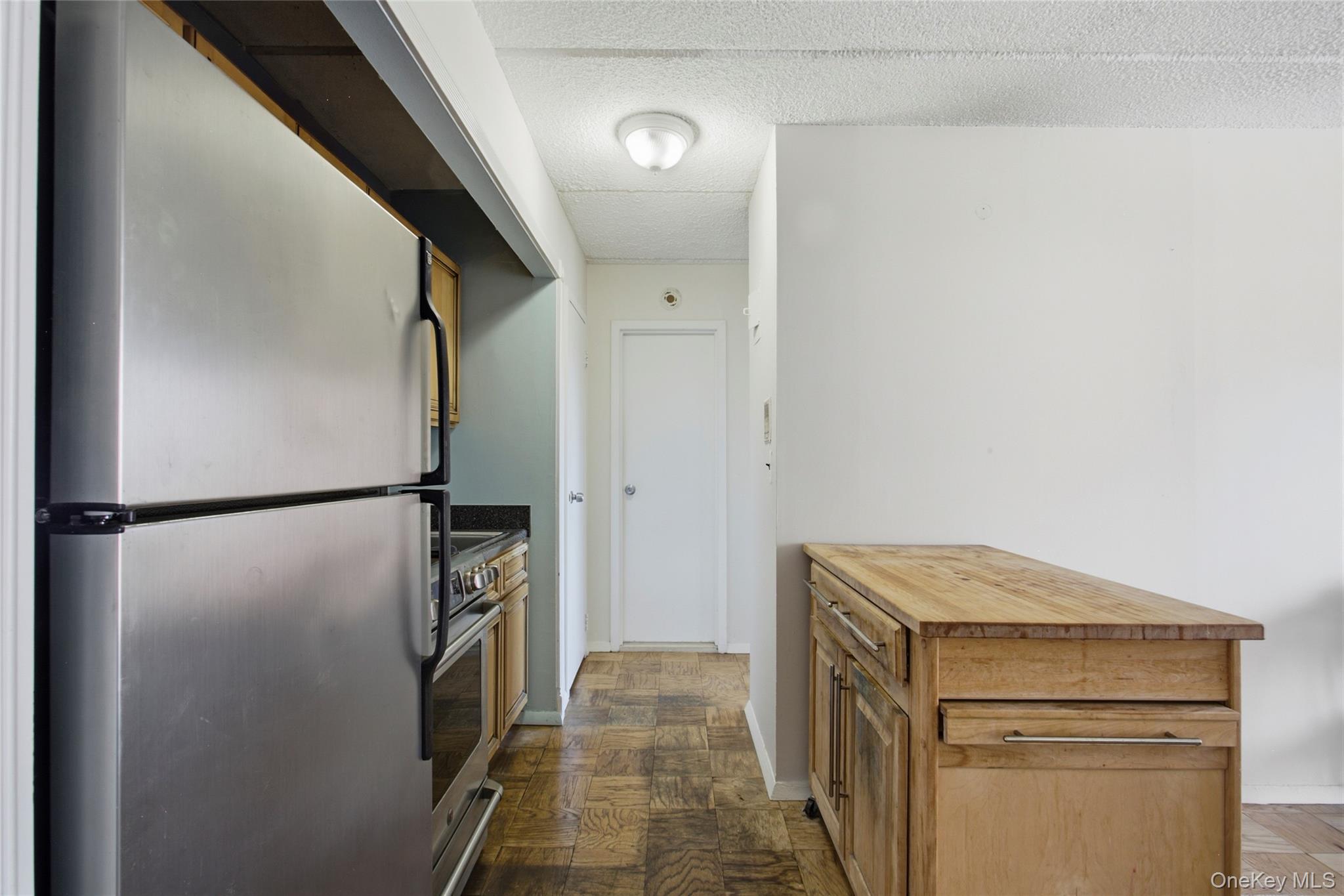 687 Bronx River Road, Unit 6C photo 9