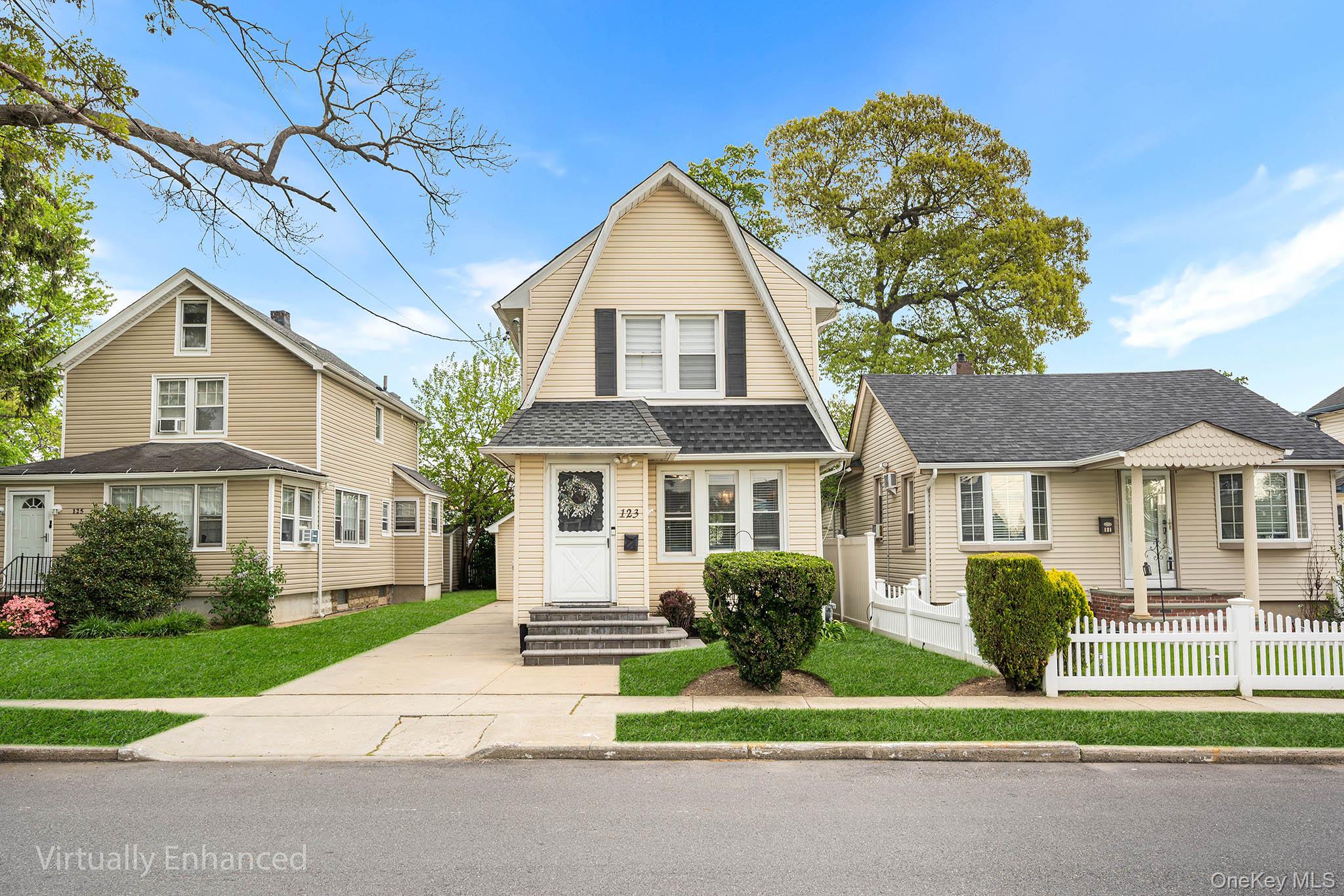 123 East Avenue – For Sale