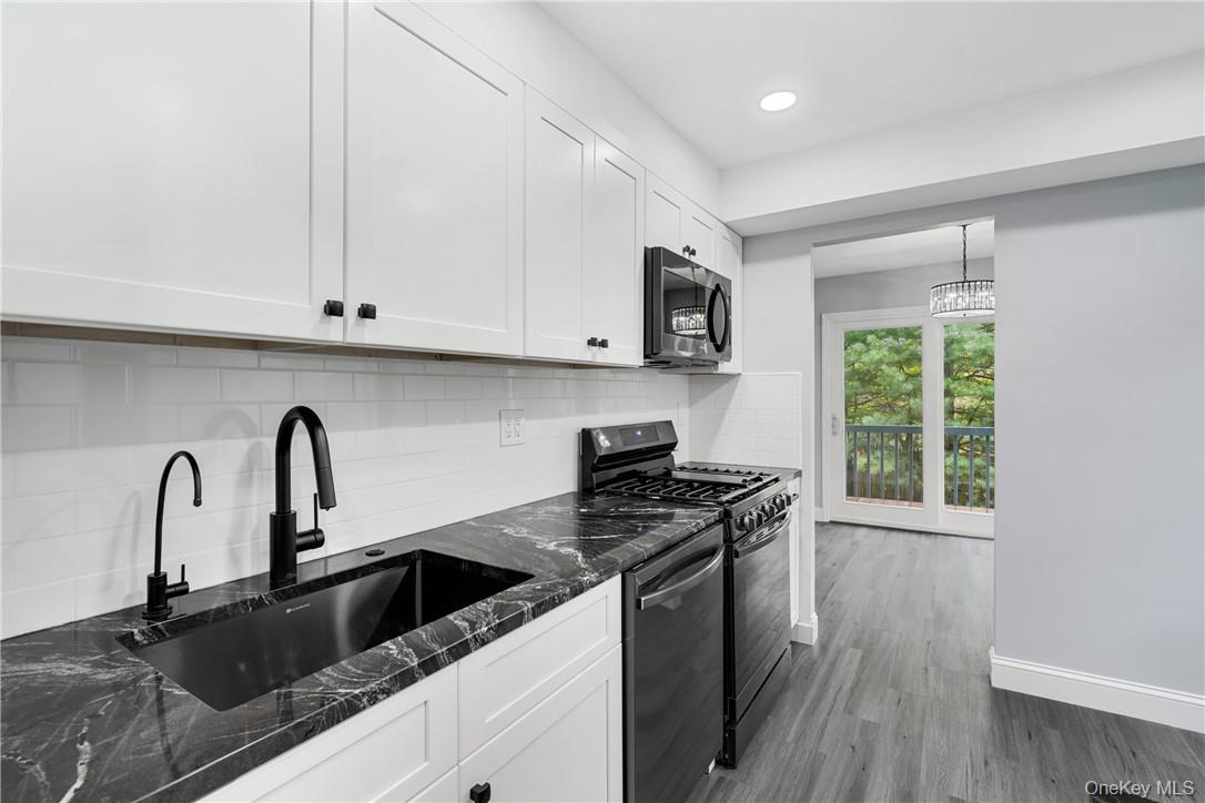 25 Barker Street, Unit 102 photo 9