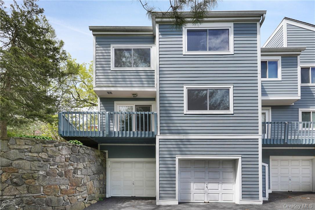 25 Barker Street, Unit 102