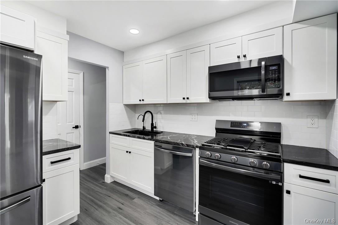 25 Barker Street, Unit 102 photo 8
