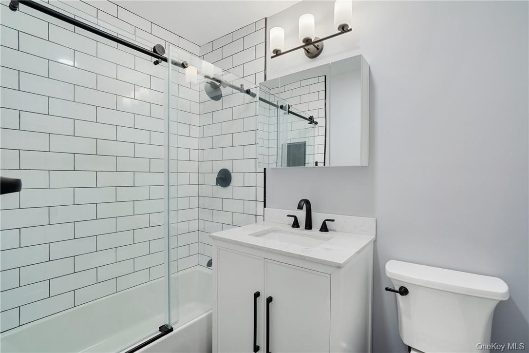 25 Barker Street, Unit 102 photo 20