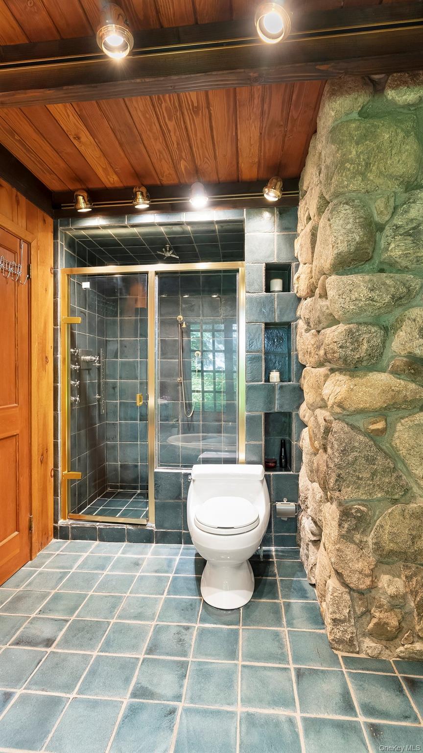 678 Golf Ridge Road – For Sale photo 8