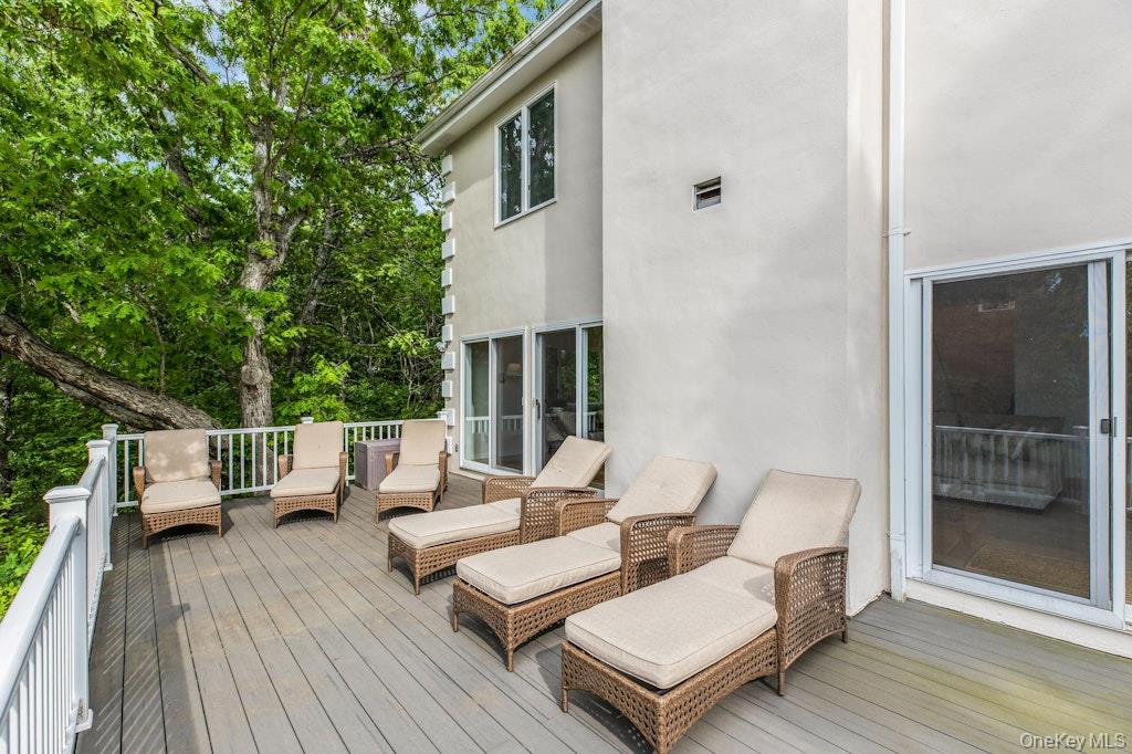 3645 Soundview Avenue – For Sale photo 23