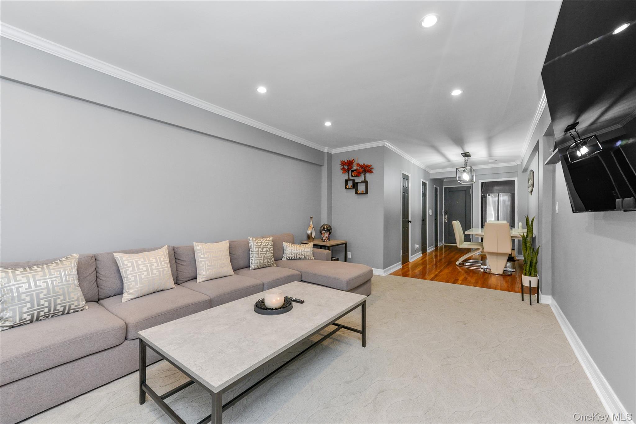 70 Locust Avenue, Unit 504B photo 4
