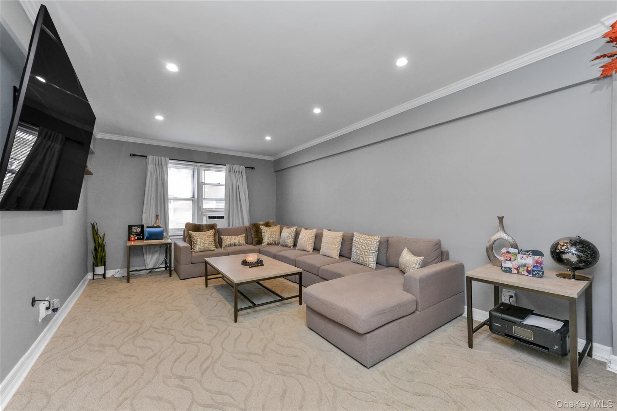 70 Locust Avenue, Unit 504B photo 2