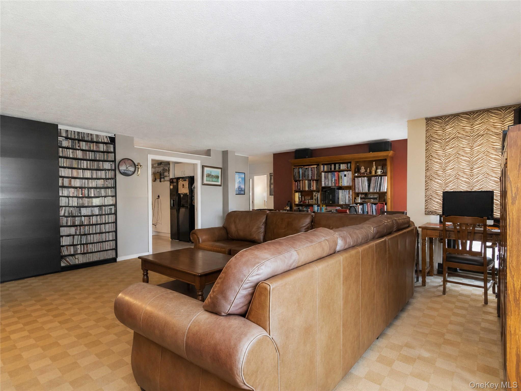 7-25 166 Street, Unit 6A photo 4