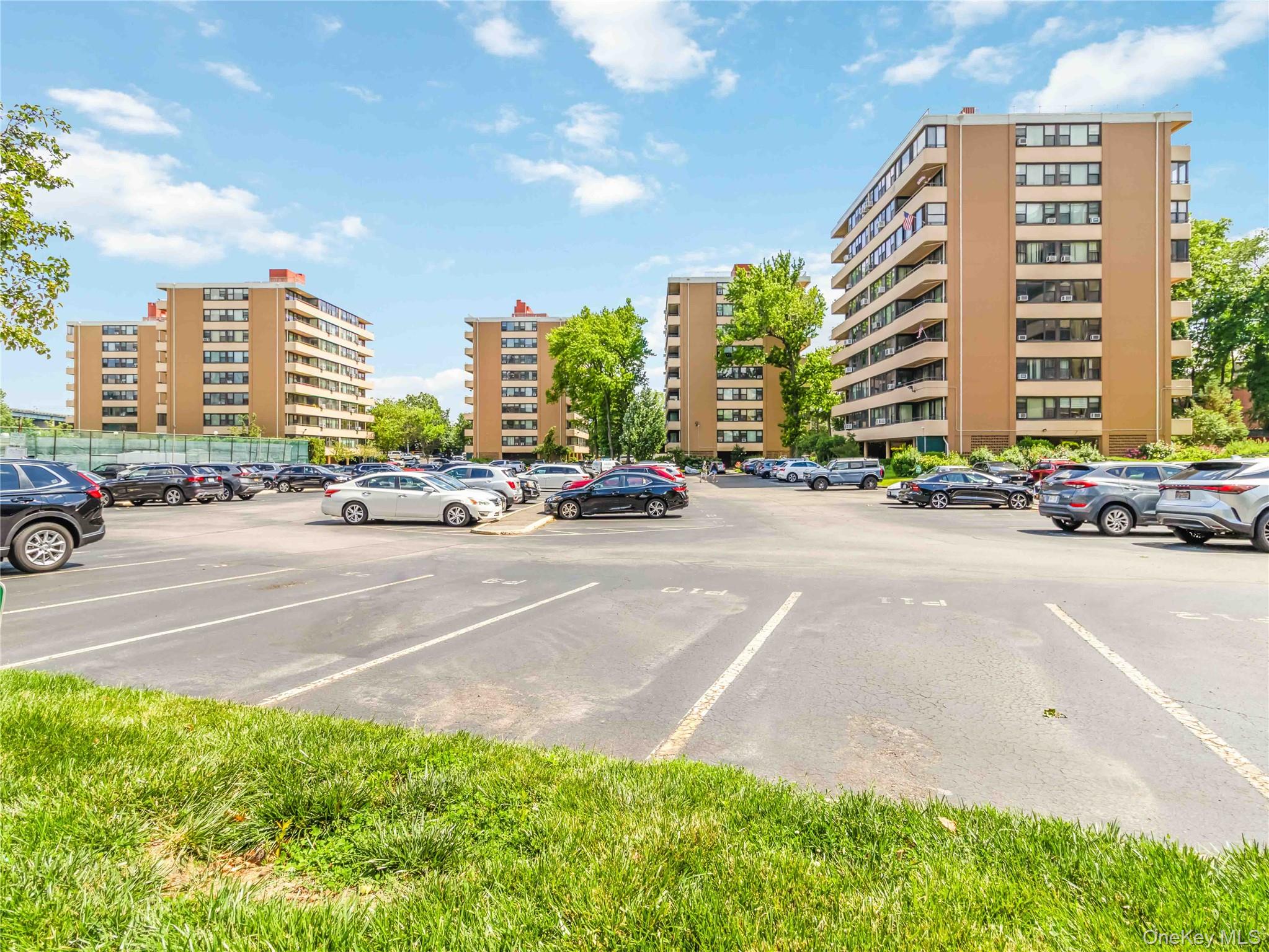 7-25 166 Street, Unit 6A