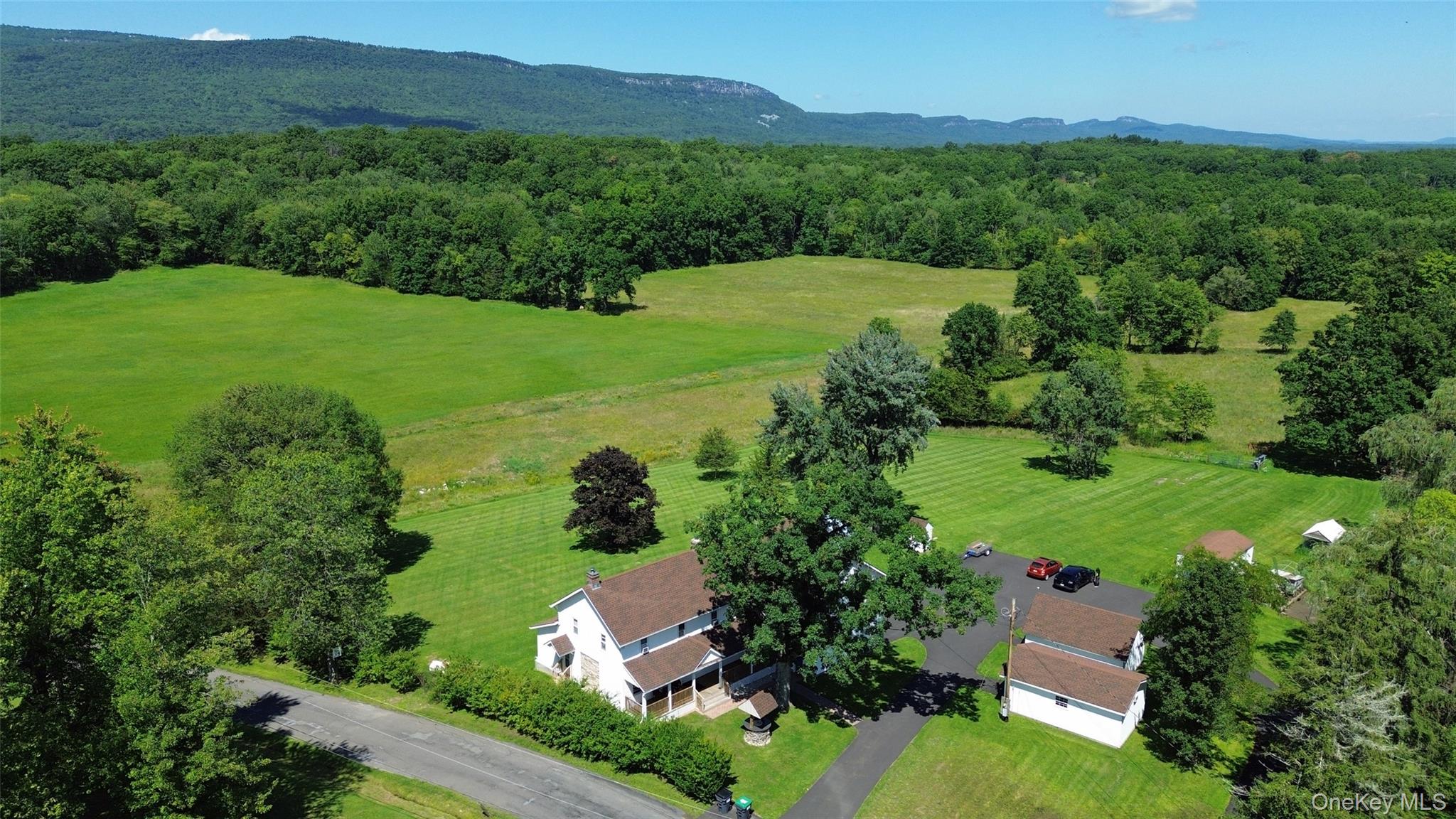 4 Low Road – For Sale photo 3