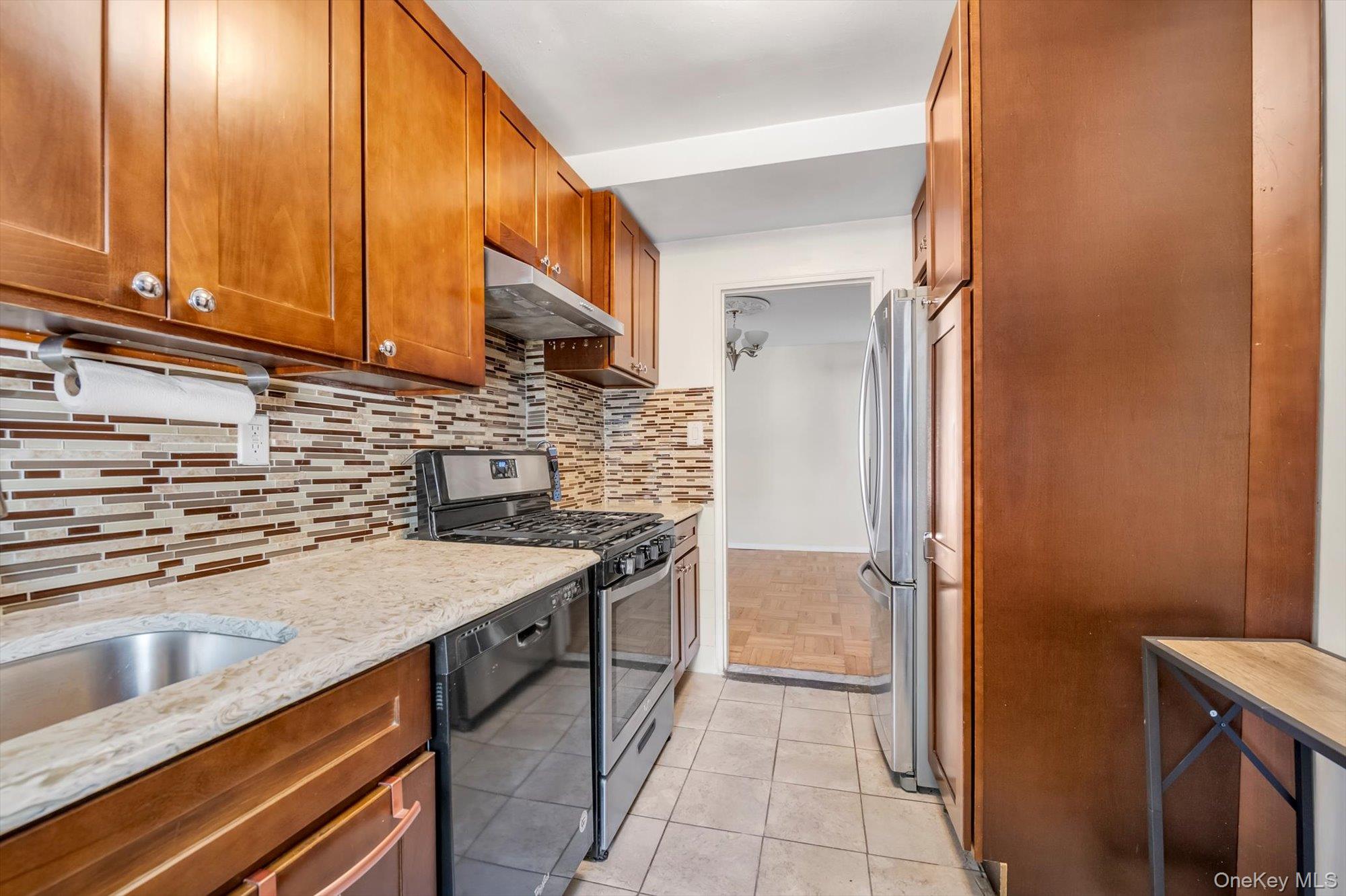150-15 79 Avenue, Unit 1A photo 12