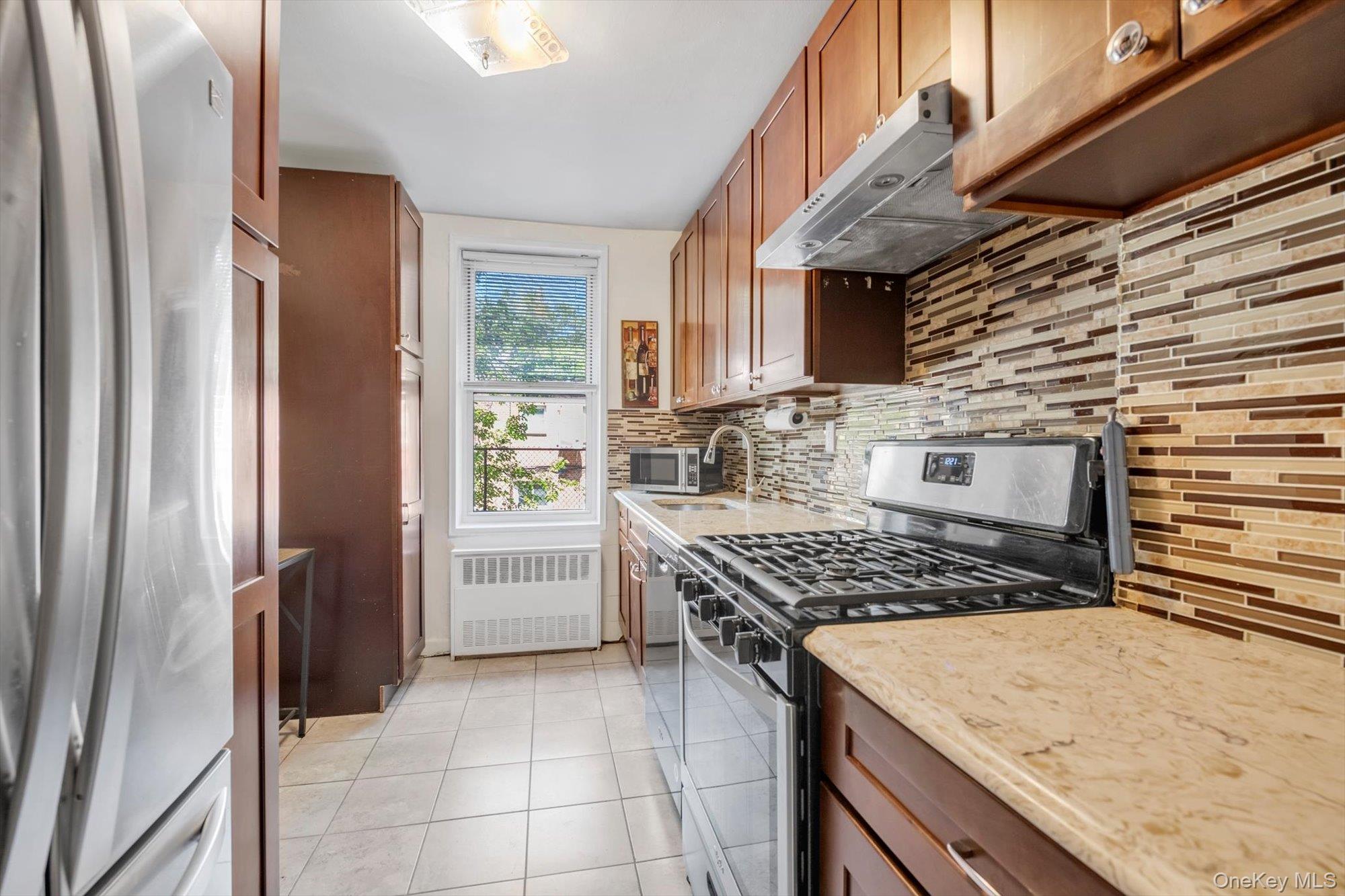 150-15 79 Avenue, Unit 1A photo 11
