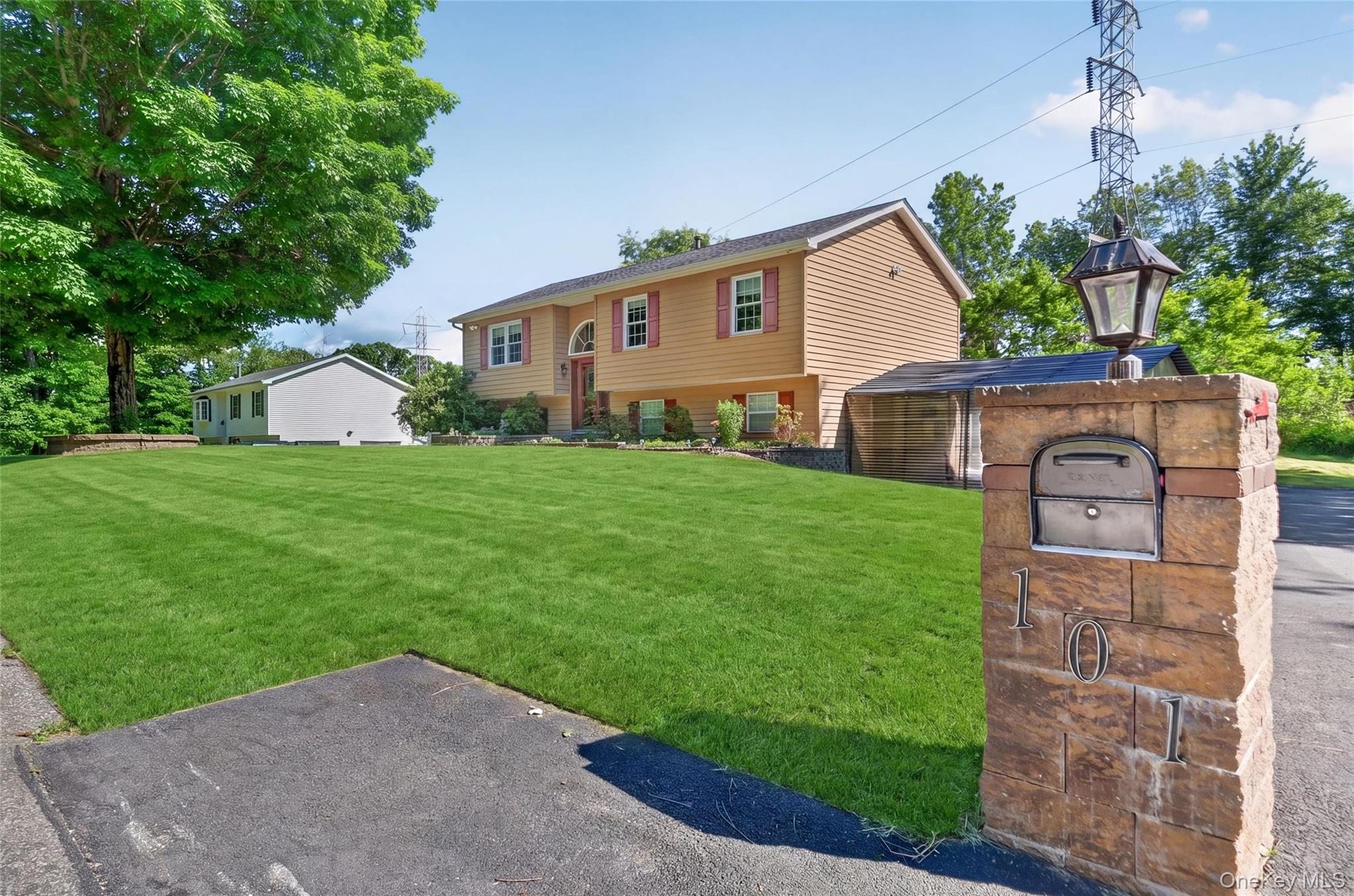 101 Brewer Road – For Sale photo 2