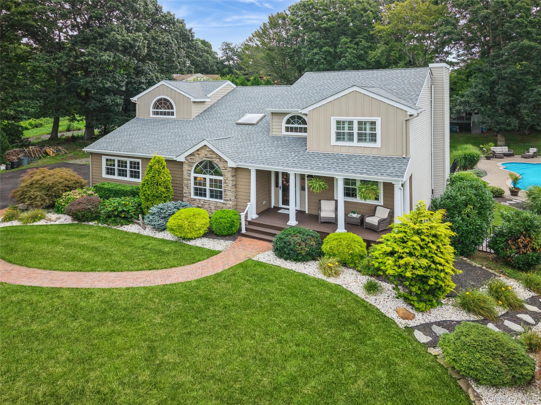 42 Adelia Path – For Sale