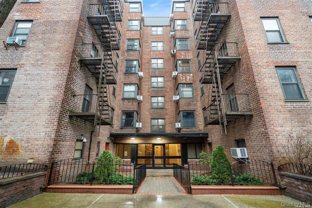 32-43 91 Street, Unit A604