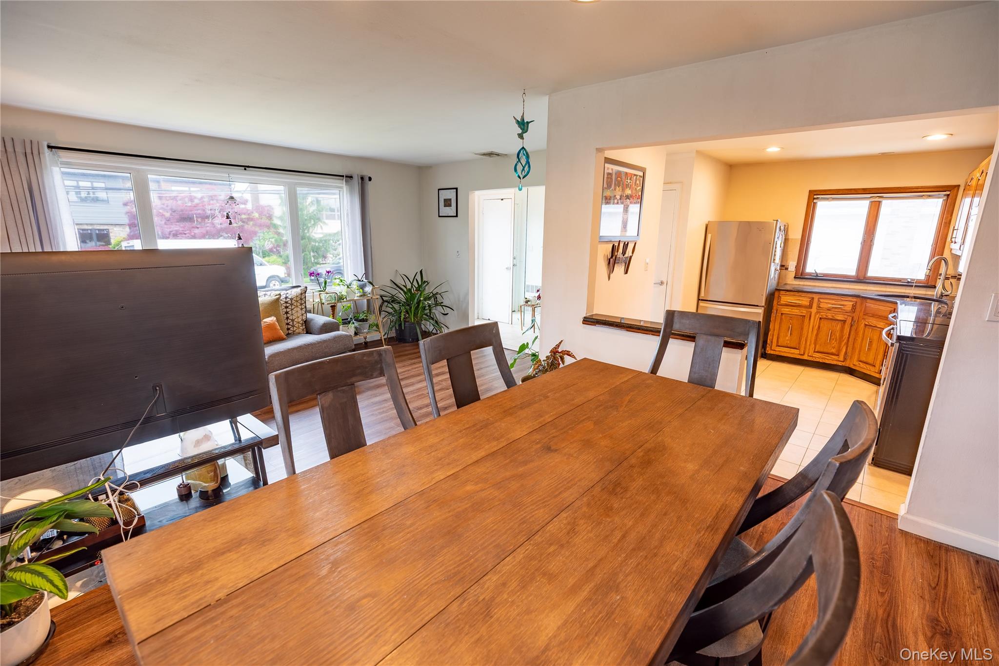 3330 Murdock Avenue – For Sale photo 6