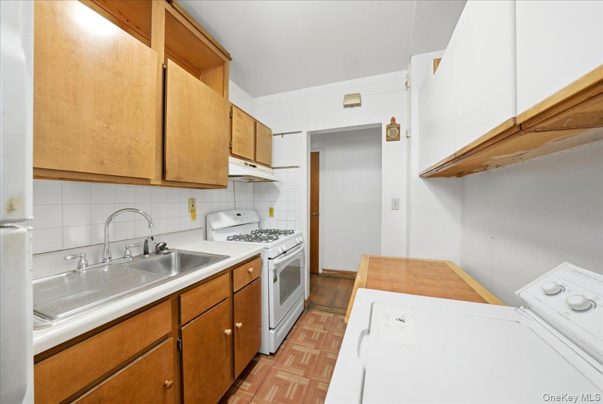 1200 Woodycrest Avenue, Unit 1C photo 6