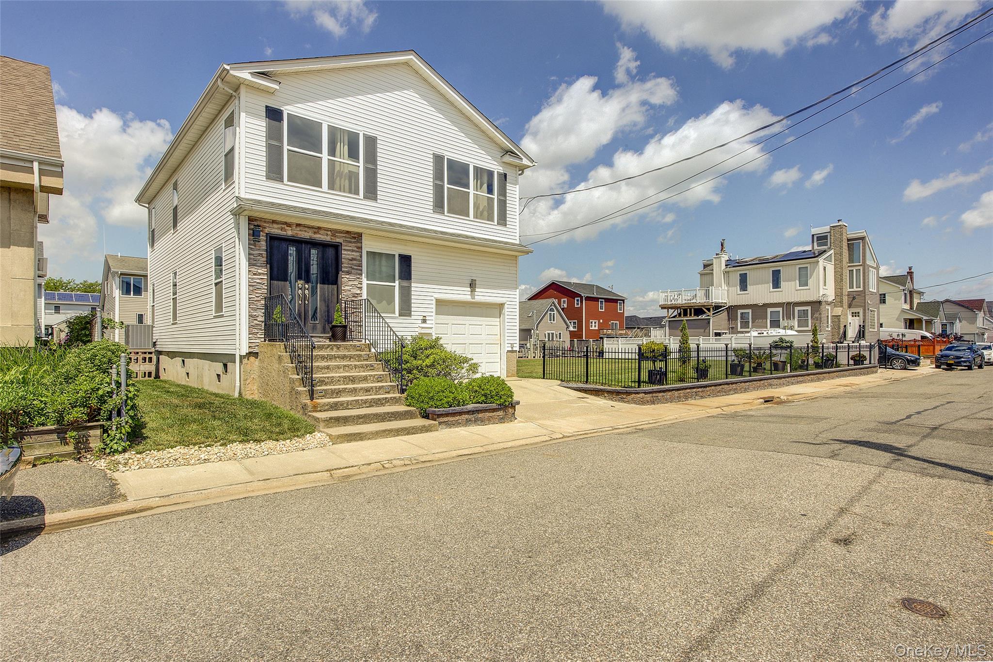 913 Arctic Street – For Sale photo 45