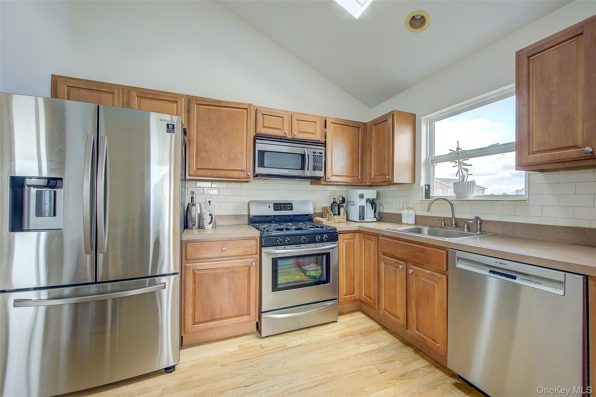 913 Arctic Street – For Sale photo 17