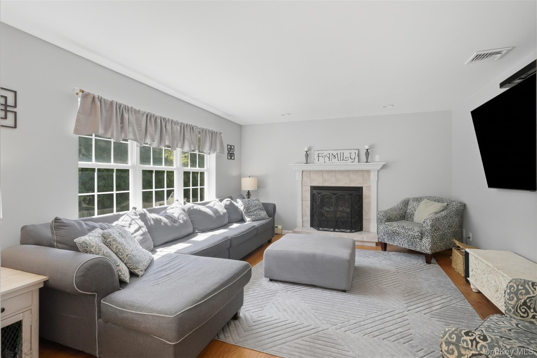 171 Decker Drive – For Sale photo 3