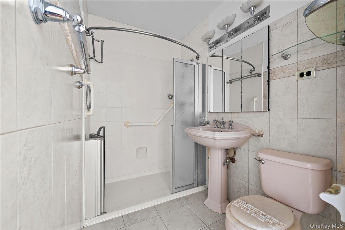 555 Kappock Avenue, Unit 21K photo 9