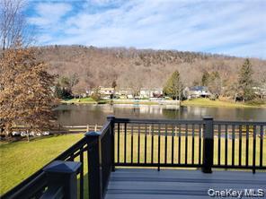 36 Merriewold Lane N – For Sale photo 4