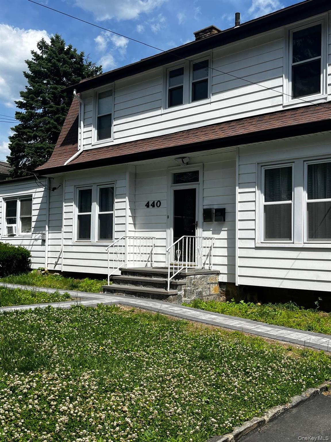 436 AKA 440 Mile Square Road – For Sale photo 2