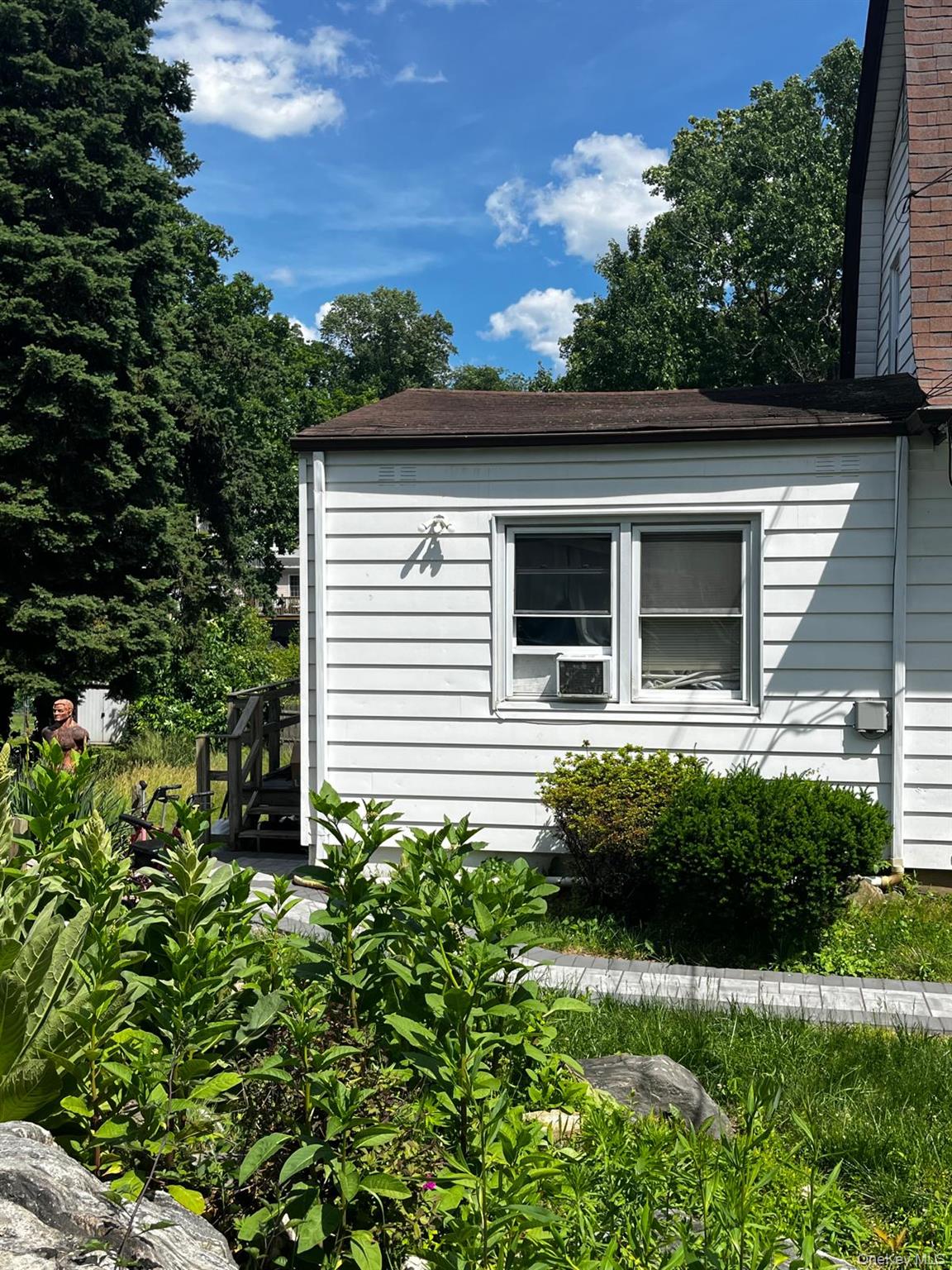 436 AKA 440 Mile Square Road – For Sale photo 5
