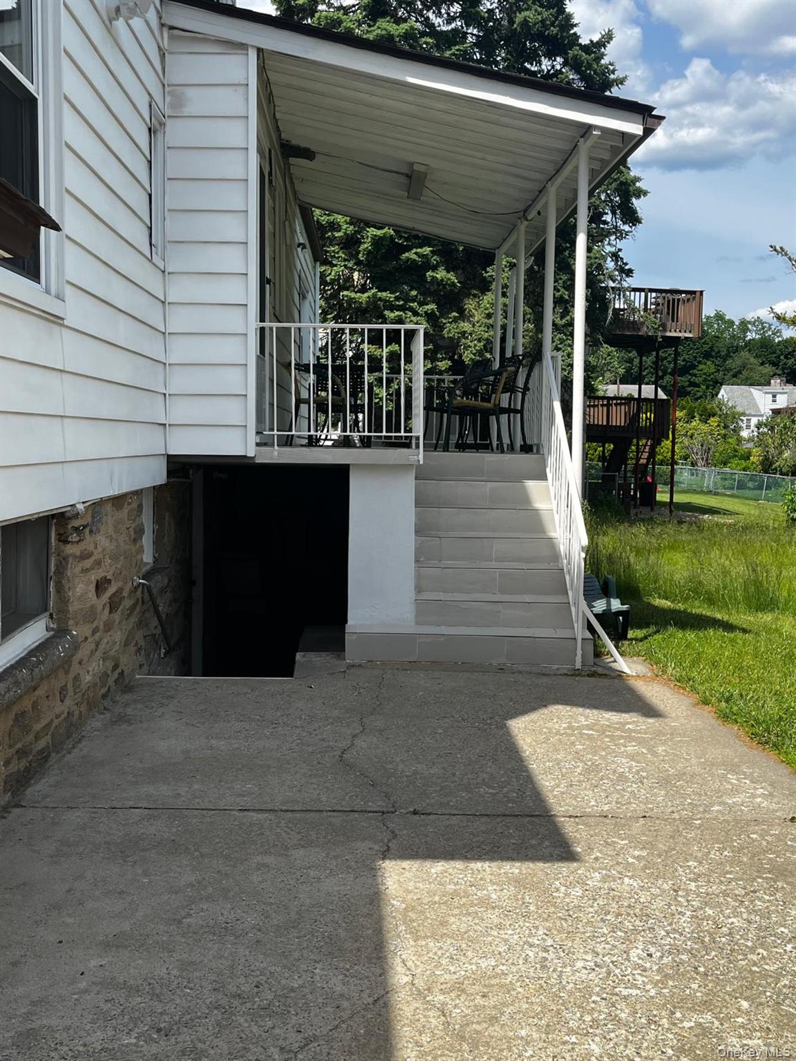 436 AKA 440 Mile Square Road – For Sale photo 30