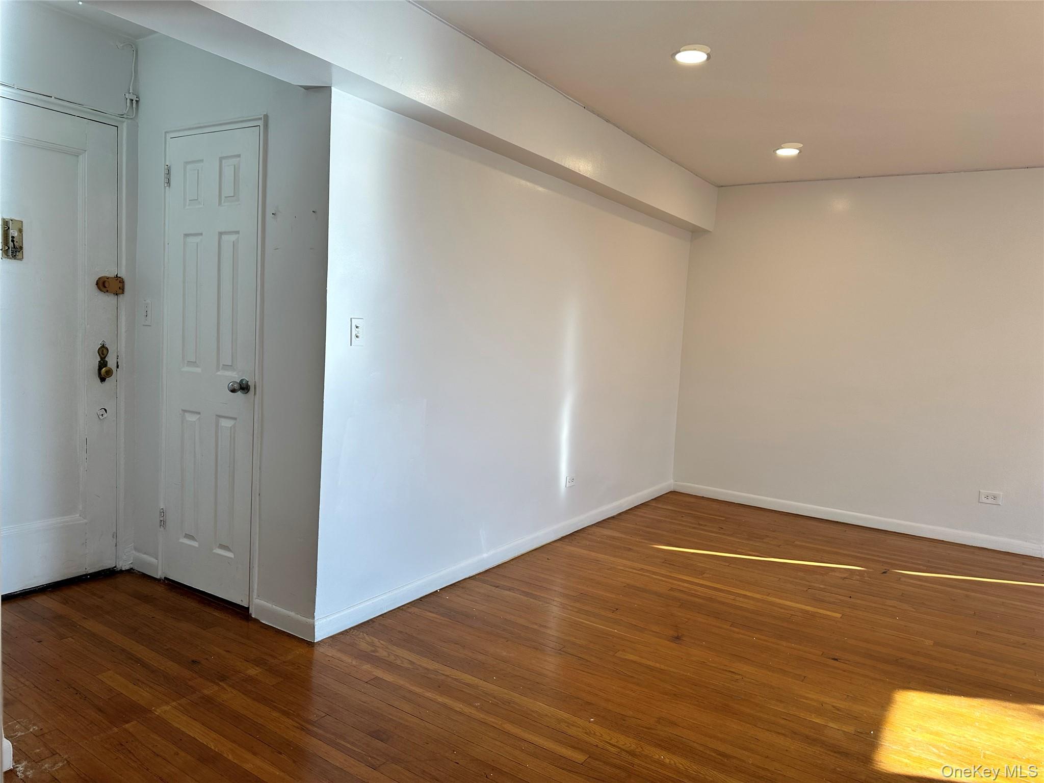 150-29 72 Rd, Unit 3L photo 7
