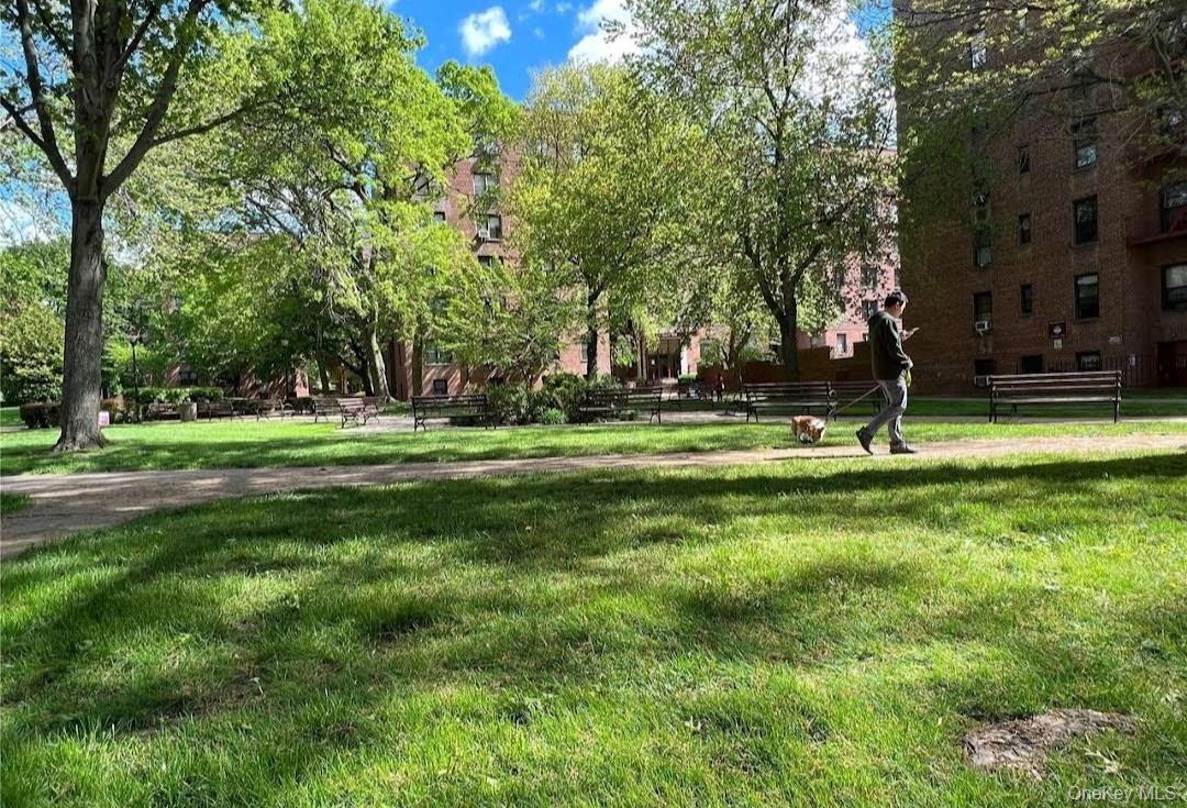 150-29 72 Rd, Unit 3L photo 17