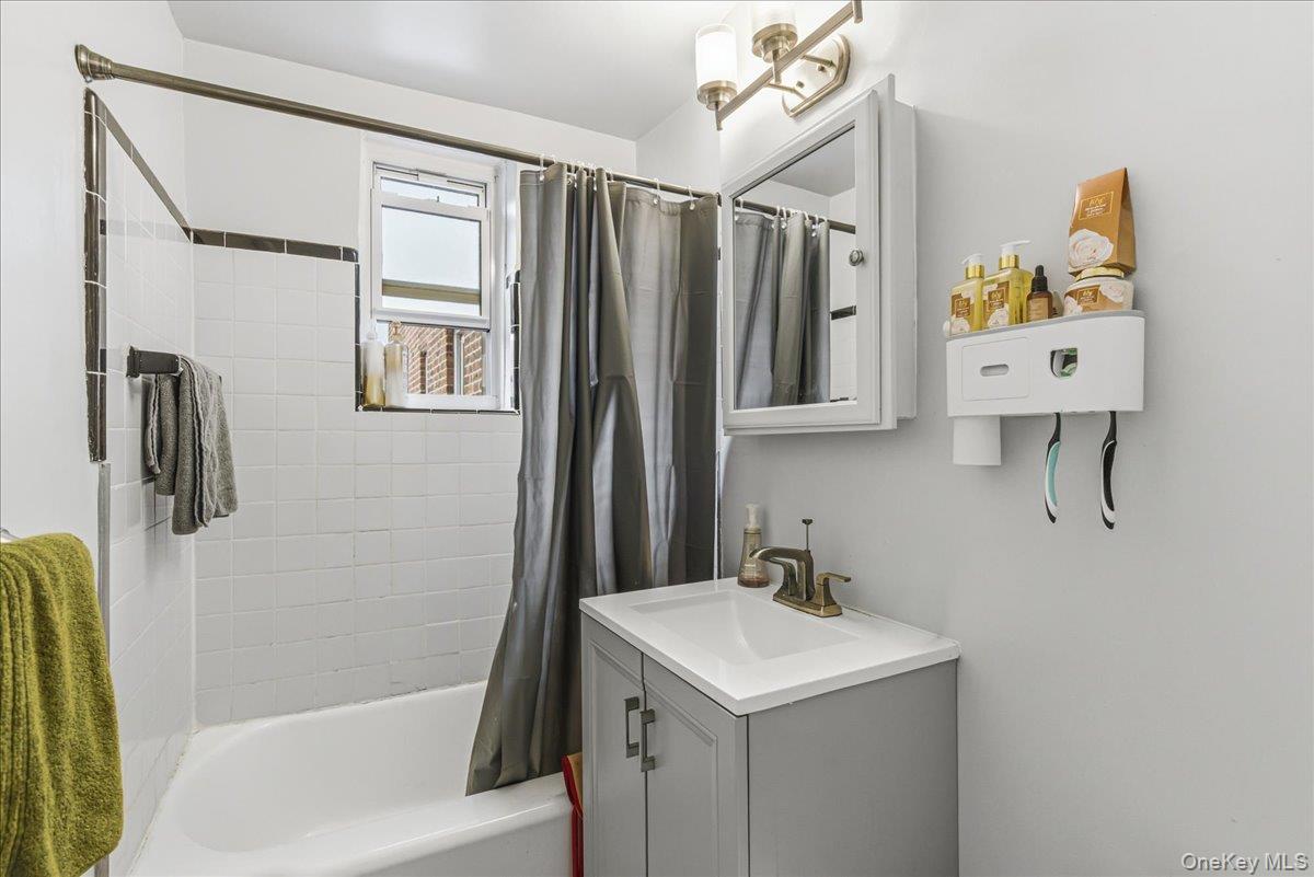 62-59 108th Street, Unit 4C photo 6