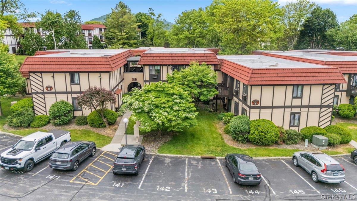 8 Loudon Drive, Unit 13 photo 4