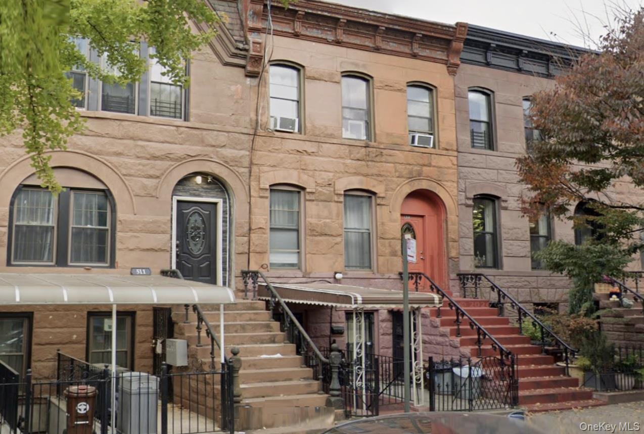 513 Bainbridge Street – For Sale