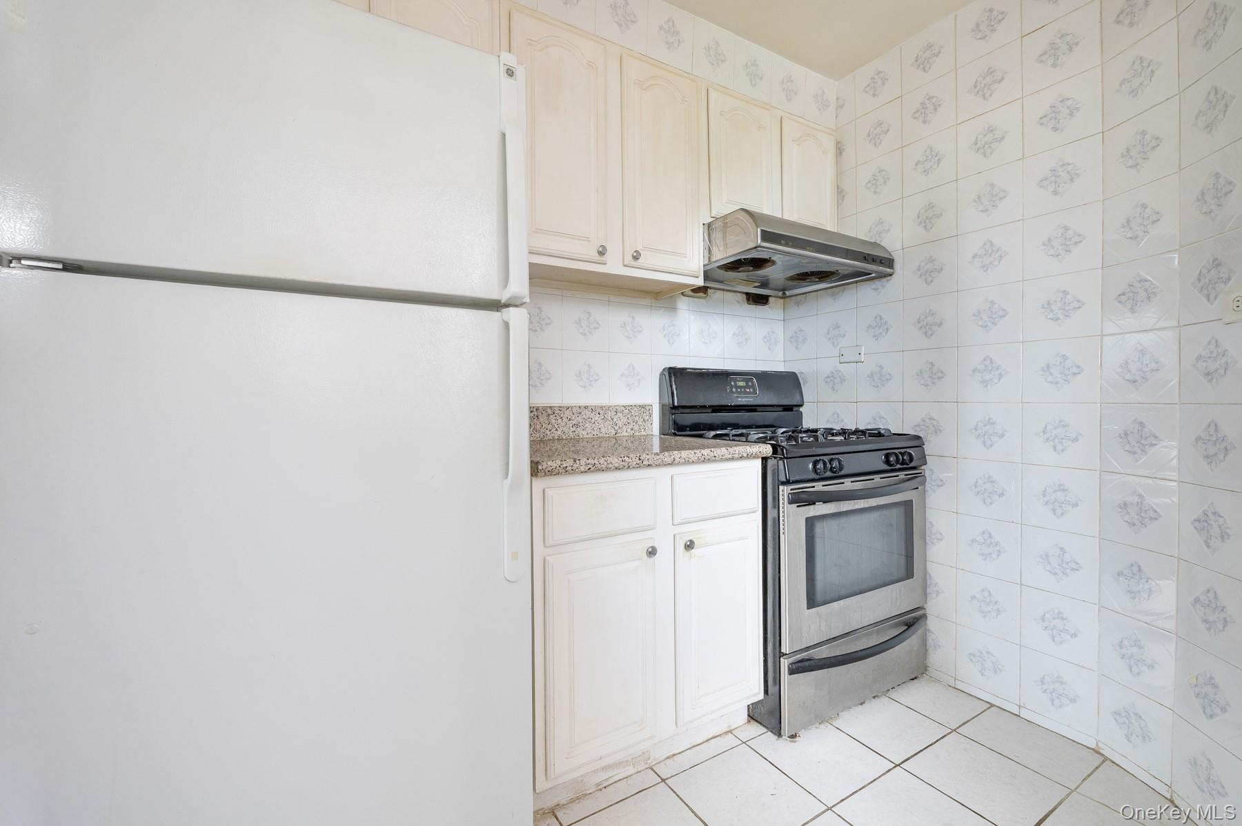 65-35 108 Street, Unit D5 photo 6