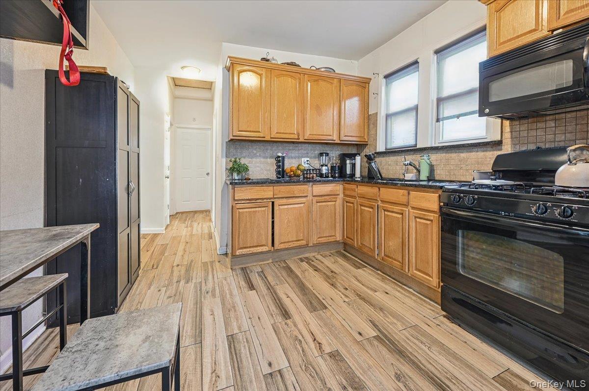 1065 Stell Place – For Sale photo 10