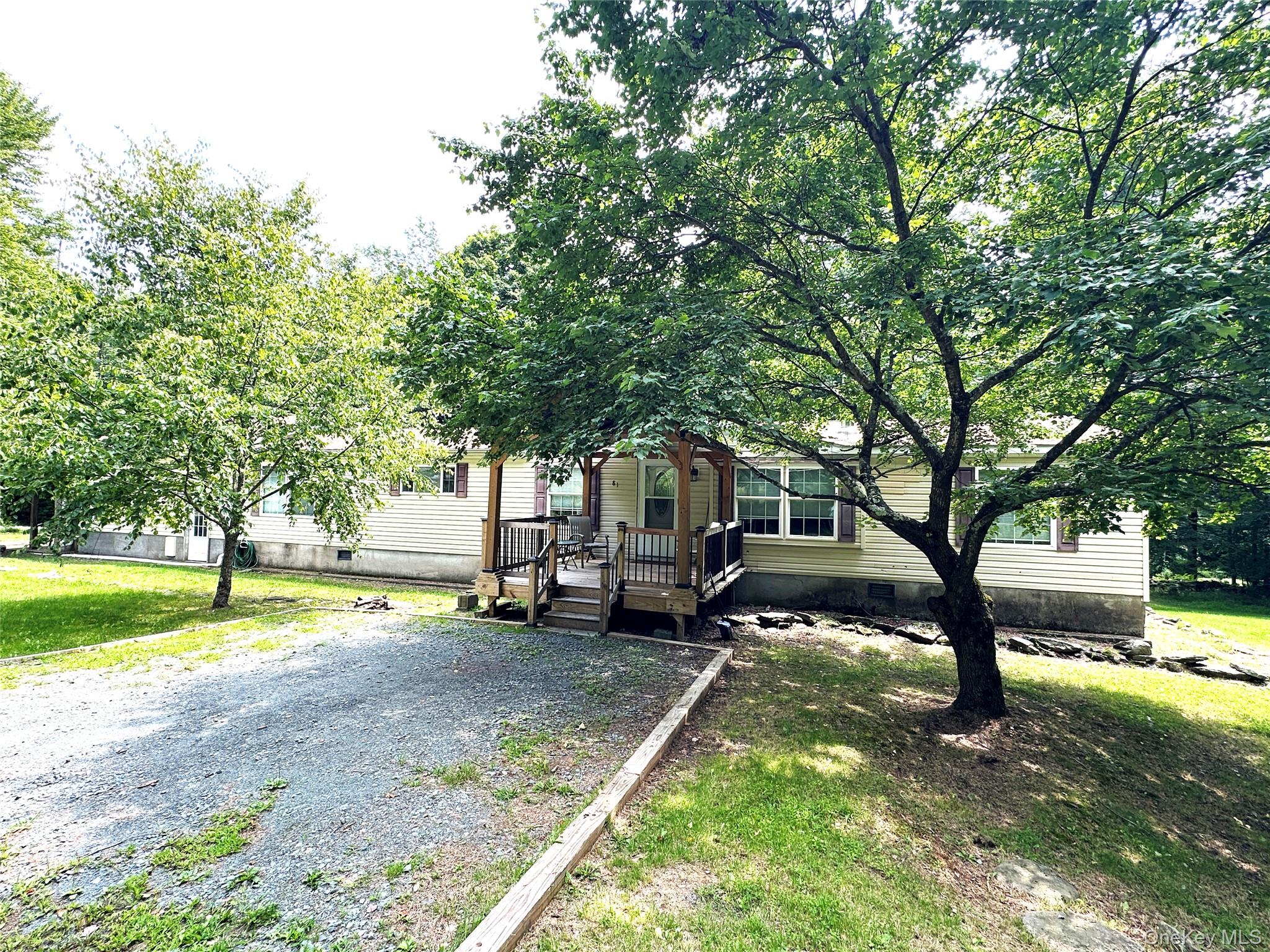 81 Lindholm Road – For Sale photo 2