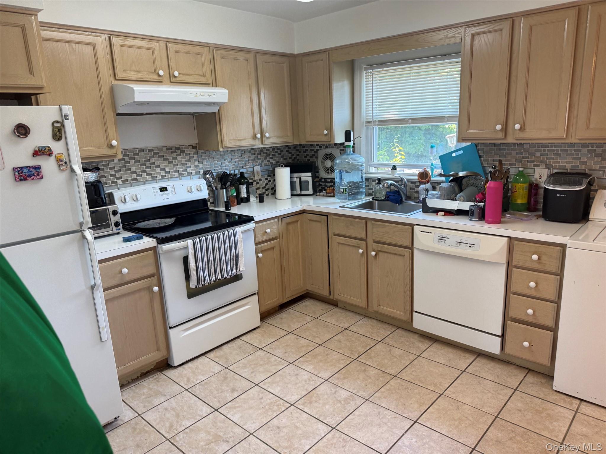556 Westchester Avenue – For Sale photo 2