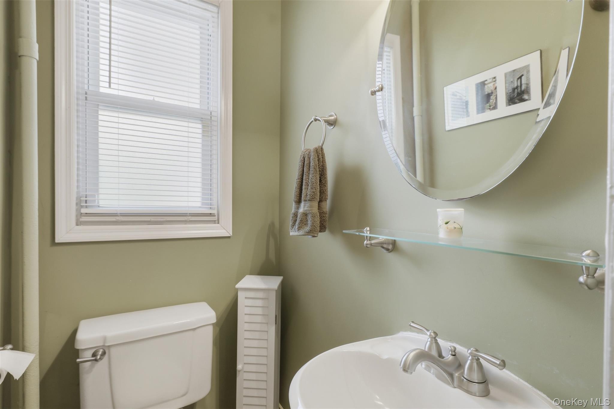 6 Country Club Road – For Sale photo 5