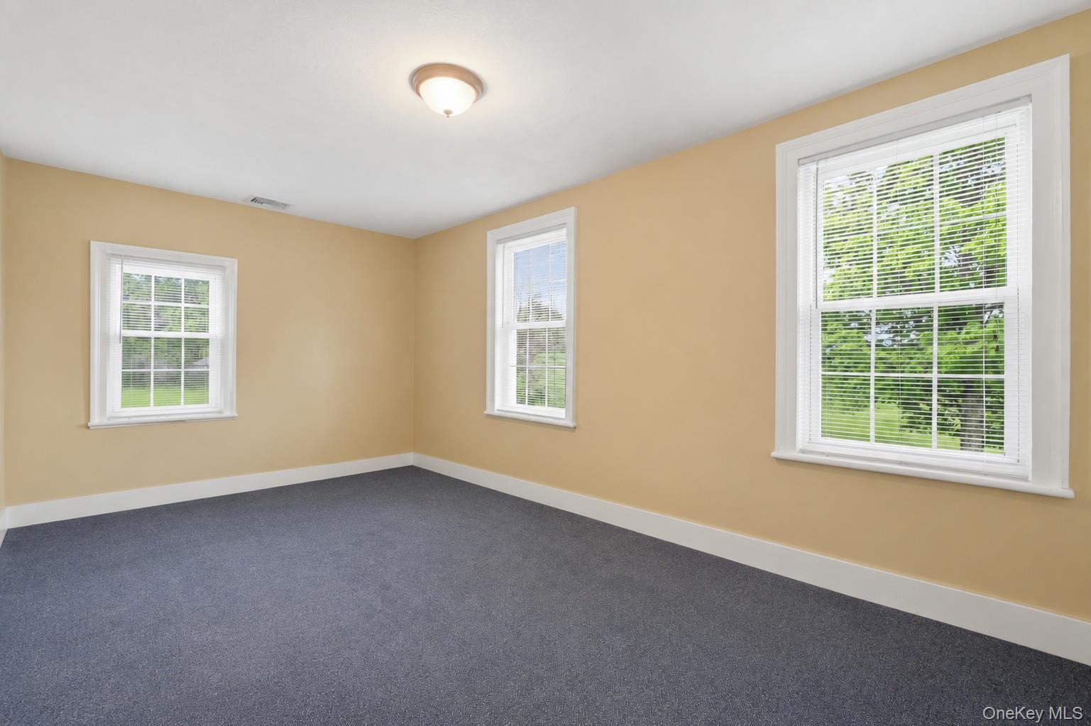 6 Country Club Road – For Sale photo 2