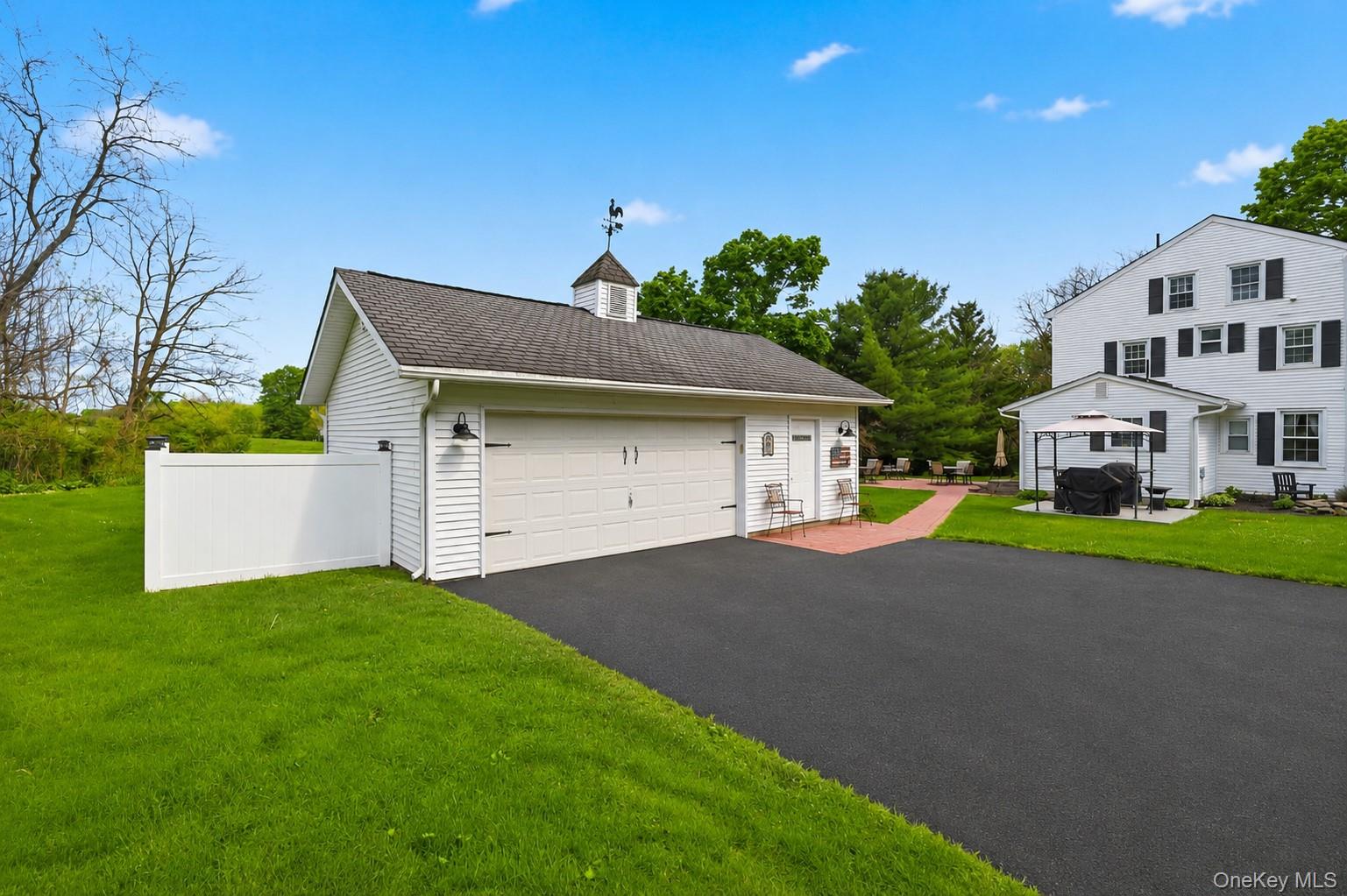 6 Country Club Road – For Sale photo 10