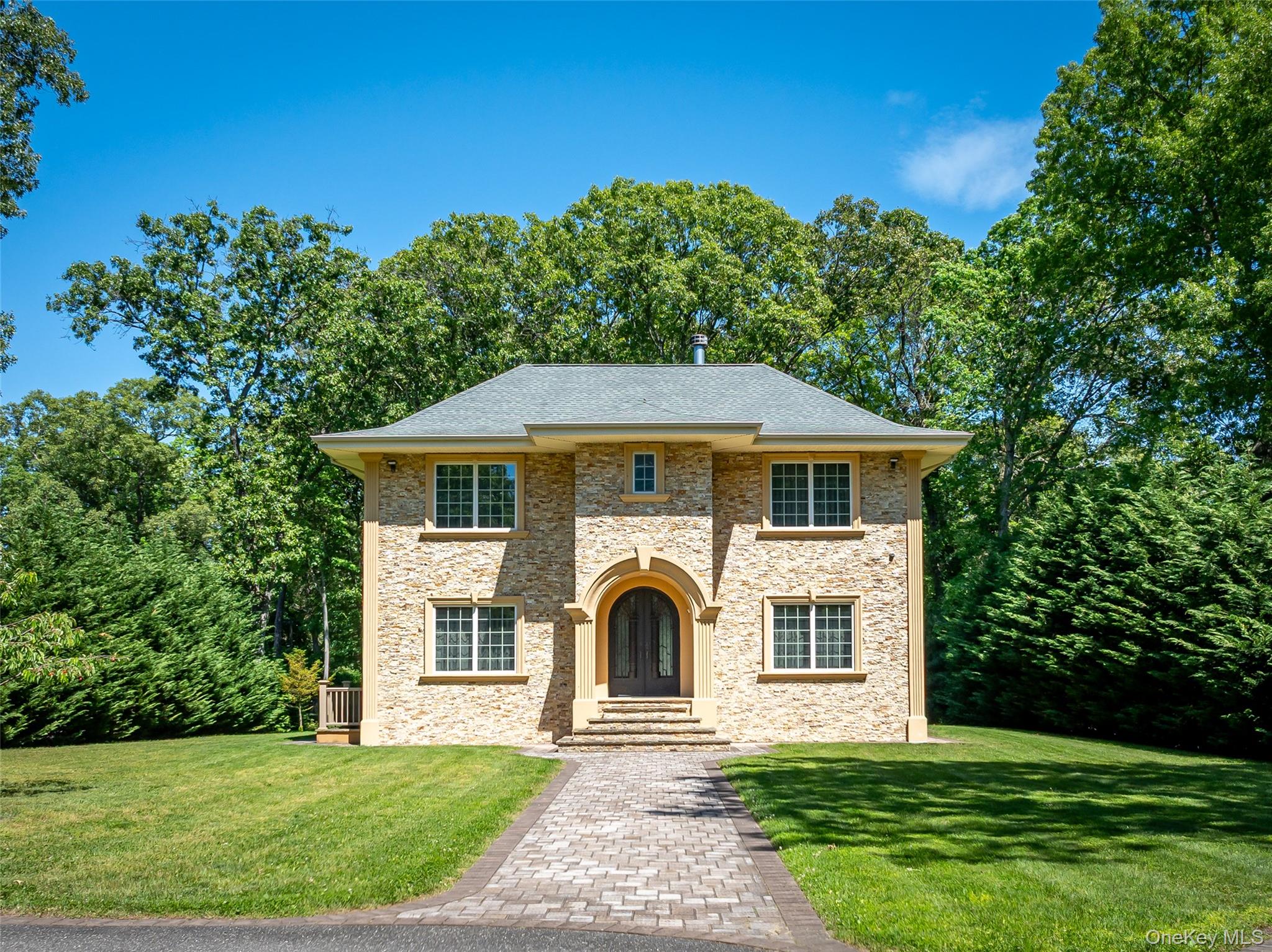 225 Old Willets Path – For Sale photo 2