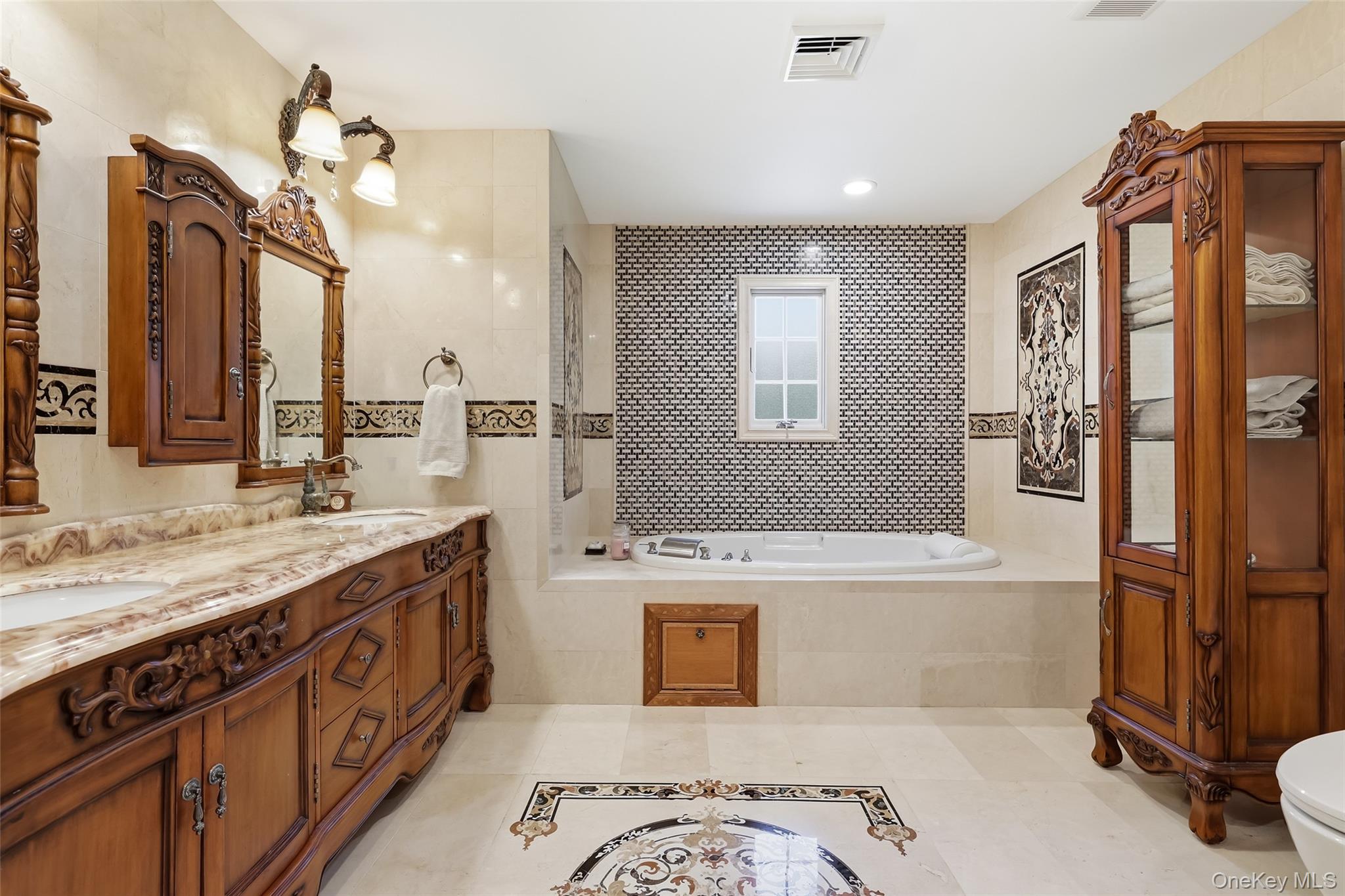 225 Old Willets Path – For Sale photo 18