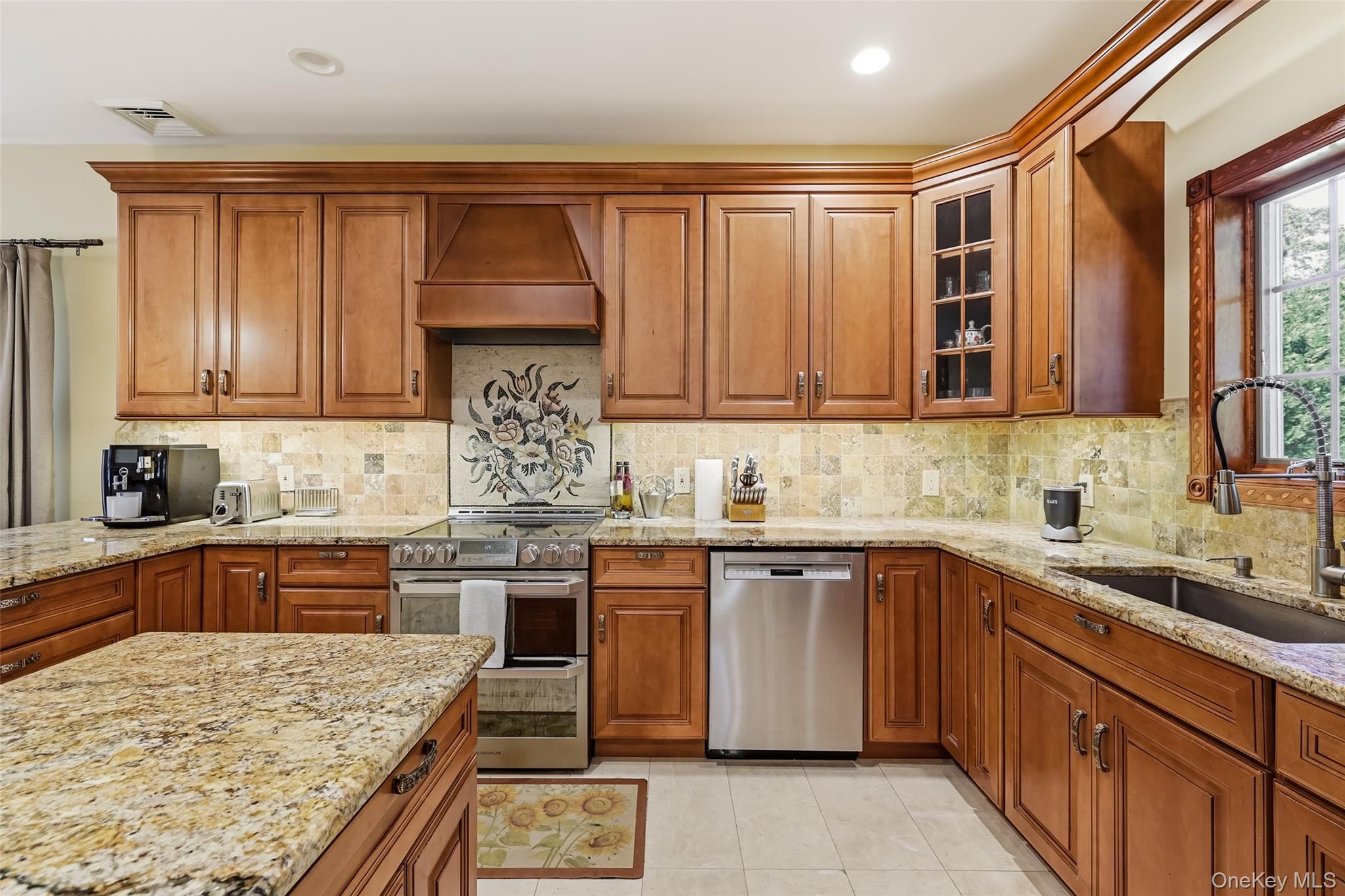 225 Old Willets Path – For Sale photo 7