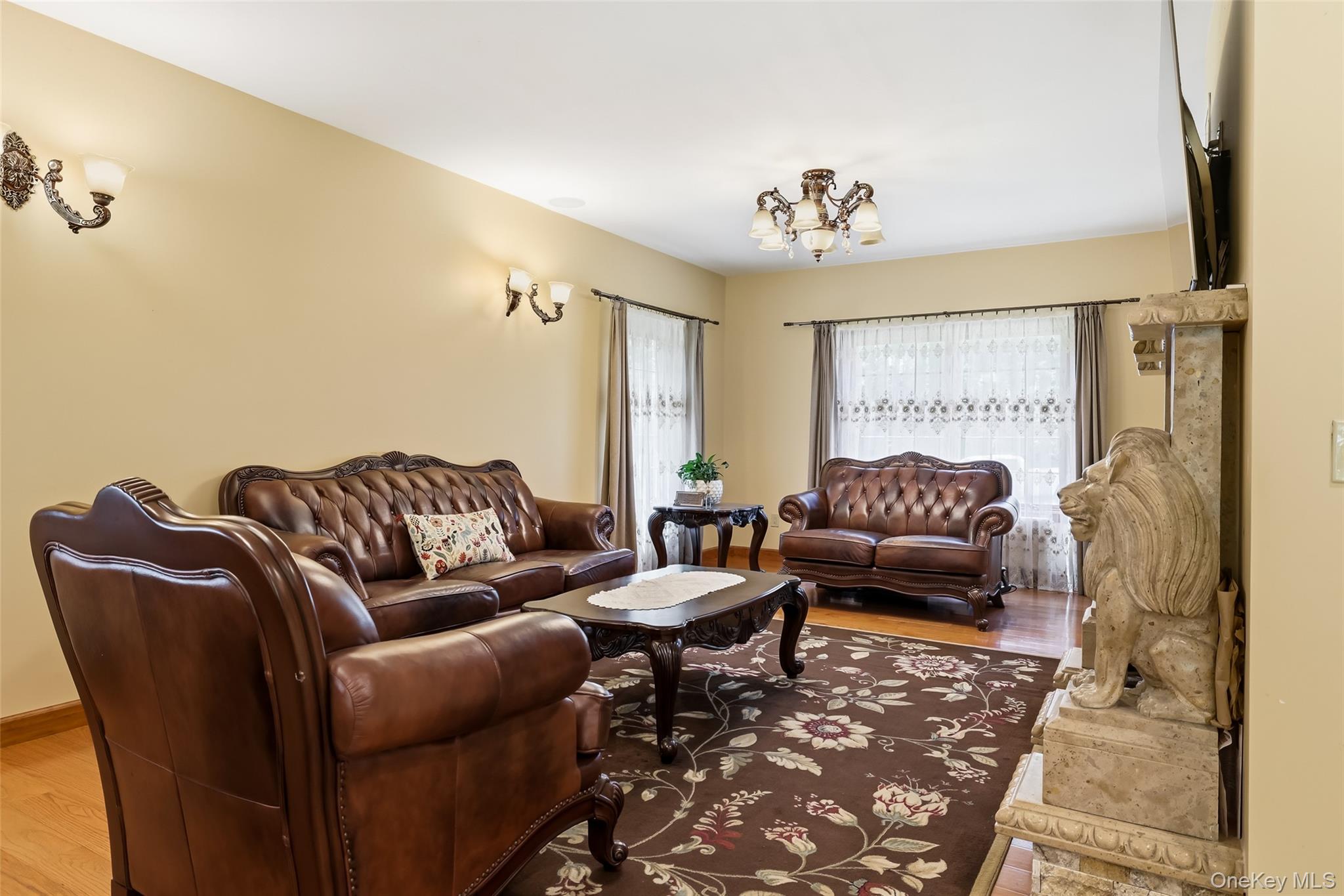 225 Old Willets Path – For Sale photo 14
