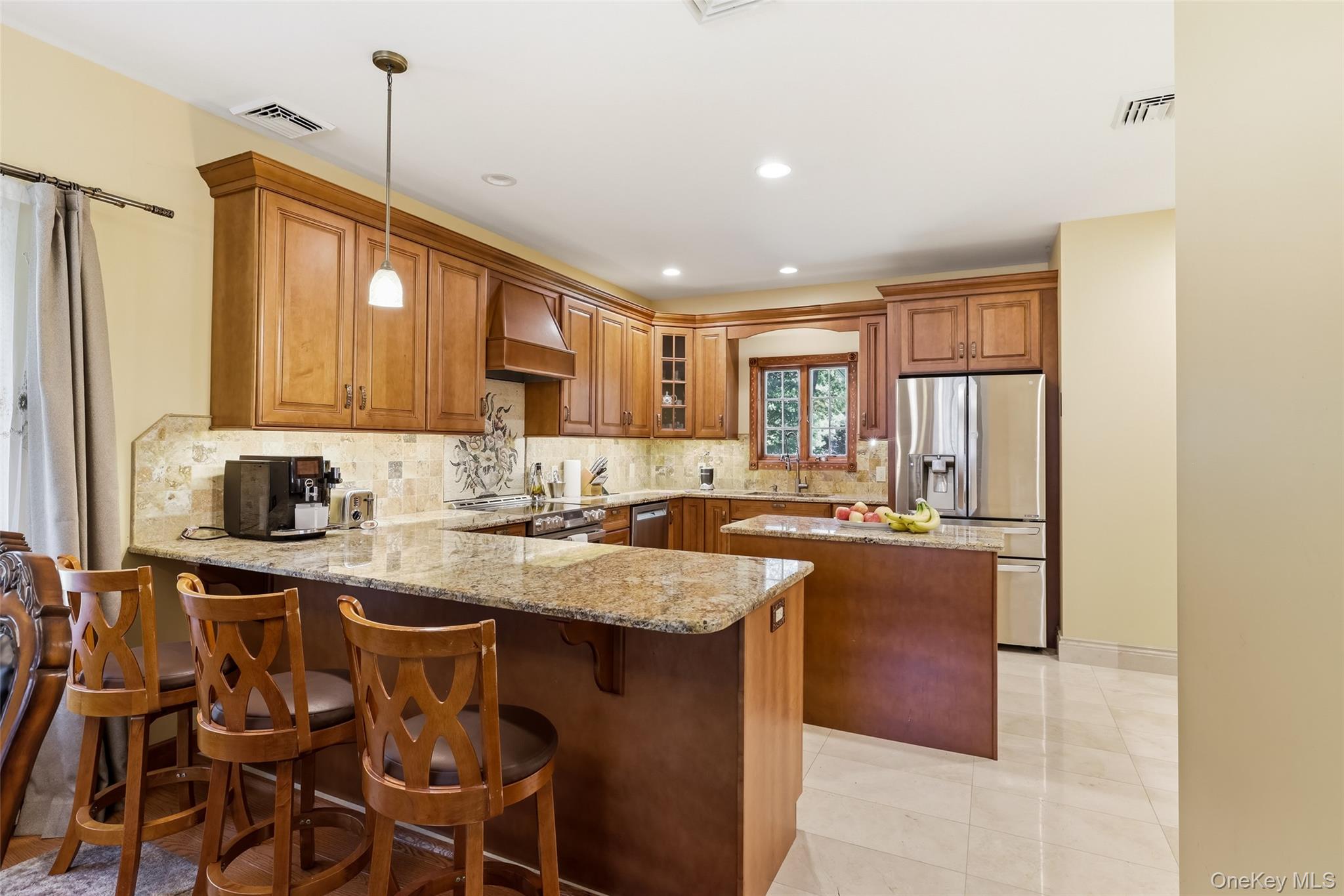 225 Old Willets Path – For Sale photo 6